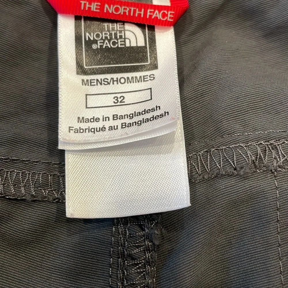 Men’s The North Face | 100% Nylon Shorts | Size 32 | Charcoal